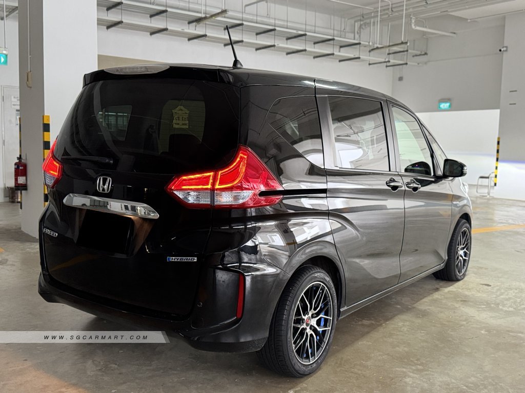 Honda Freed Hybrid 1.5A G
