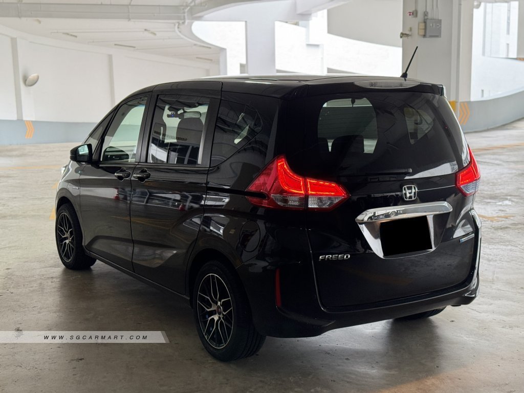 Honda Freed Hybrid 1.5A G