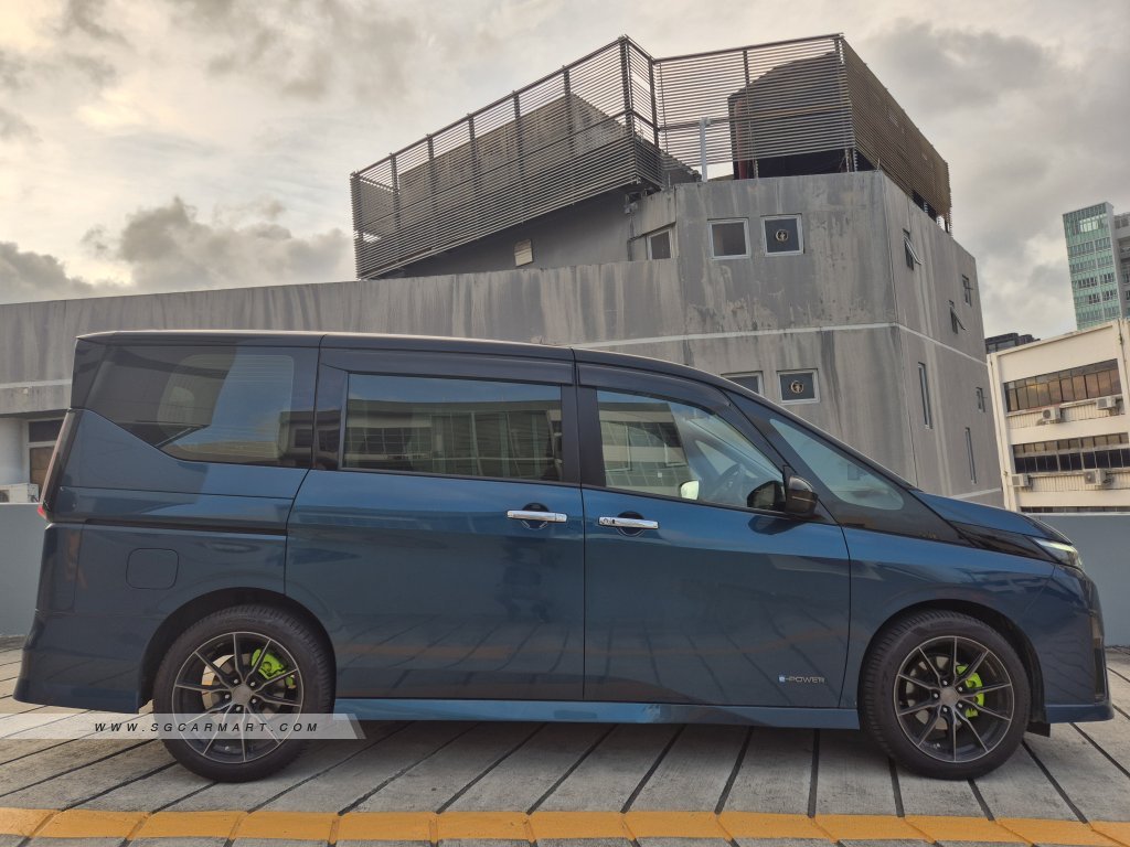 Nissan Serena e-POWER Hybrid 1.4A Highway Star Prestige