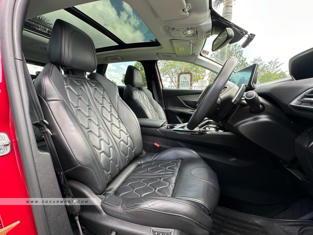Peugeot 3008 1.2A PureTech EAT8 Allure Premium