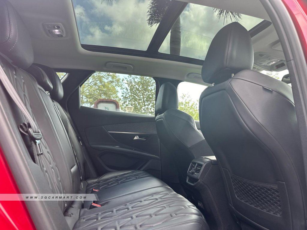 Peugeot 3008 1.2A PureTech EAT8 Allure Premium