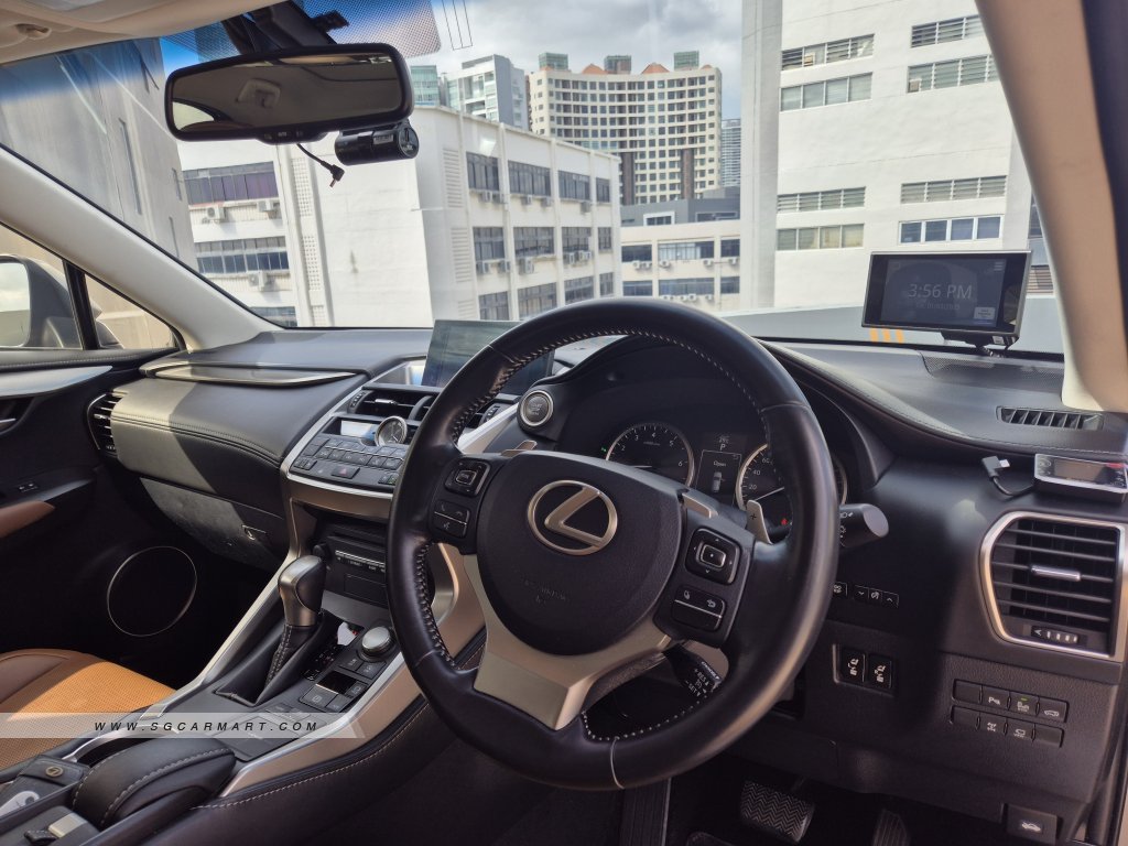 Lexus NX Turbo NX200t Luxury Sunroof