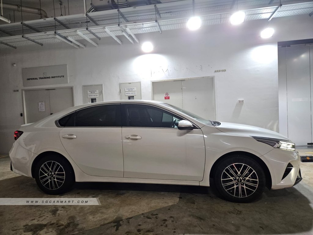 Kia Cerato 1.6A Smartstream SX Sunroof