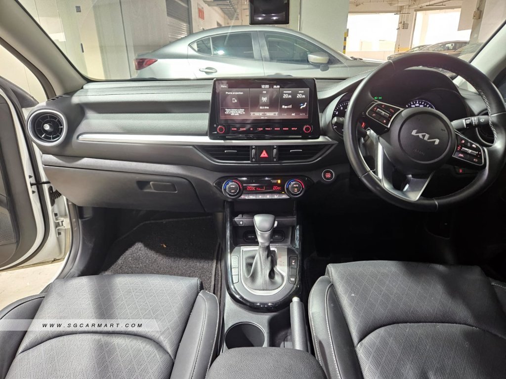 Kia Cerato 1.6A Smartstream SX Sunroof