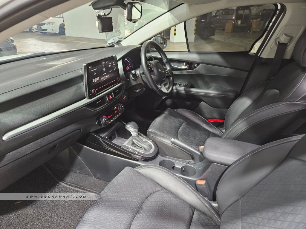 Kia Cerato 1.6A Smartstream SX Sunroof