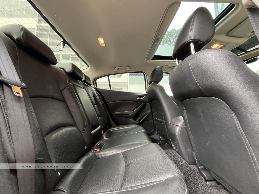 Mazda 3 1.5A Deluxe Sunroof