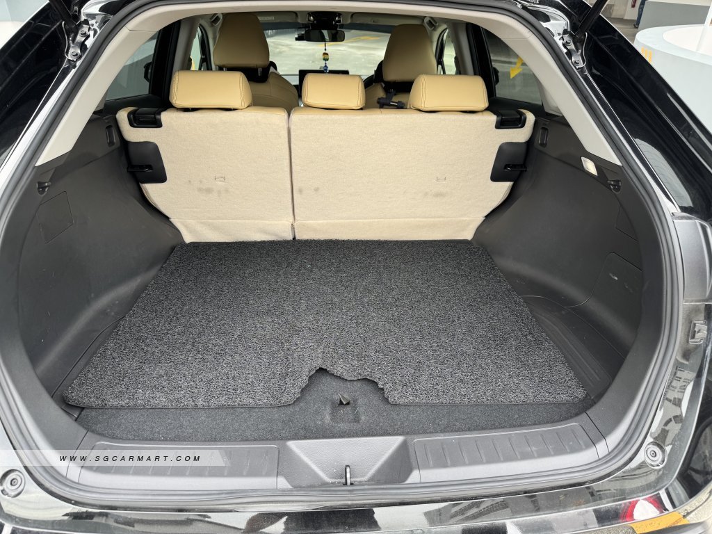 Toyota Harrier Hybrid 2.5A S