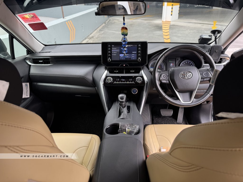 Toyota Harrier Hybrid 2.5A S