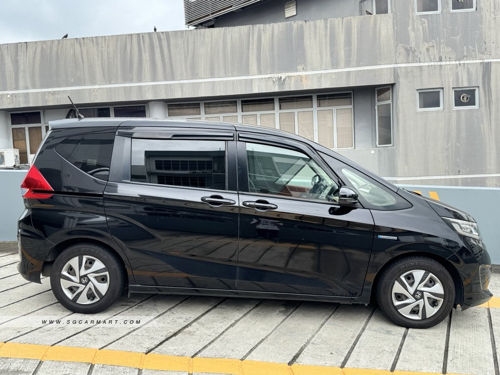 Honda Freed Hybrid 1.5A G