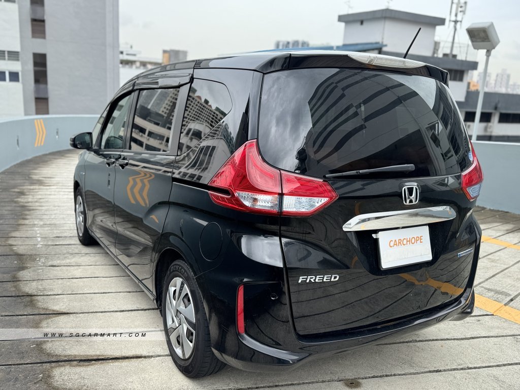 Honda Freed Hybrid 1.5A G