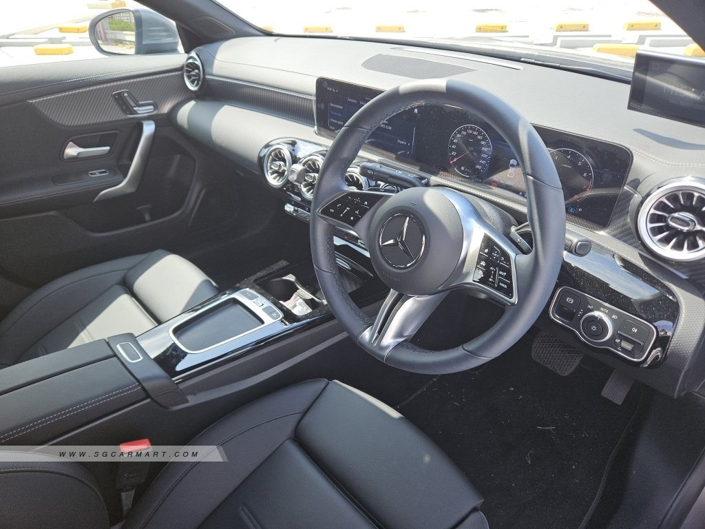 Mercedes-Benz CLA-Class CLA180 Mild Hybrid Progressive