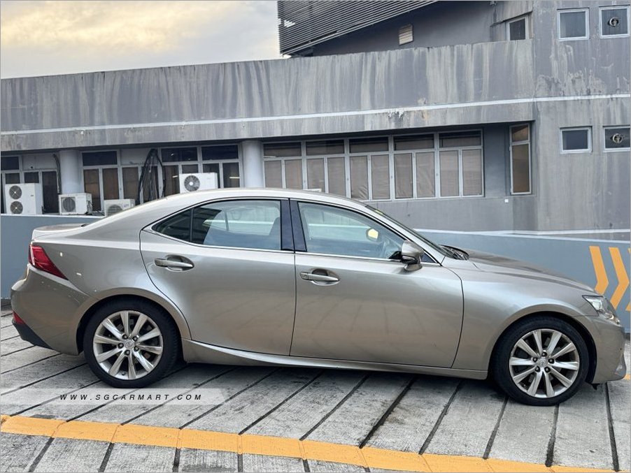 Lexus IS Turbo IS200t Executive