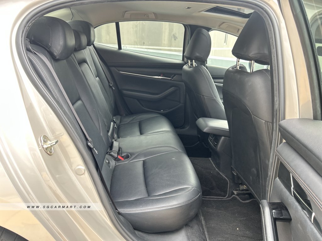 Mazda 3 Mild Hybrid 1.5A Elegance Sunroof