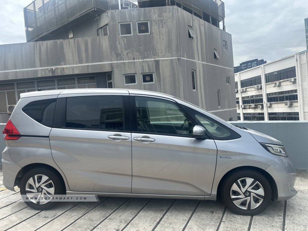 Honda Freed Hybrid 1.5A G