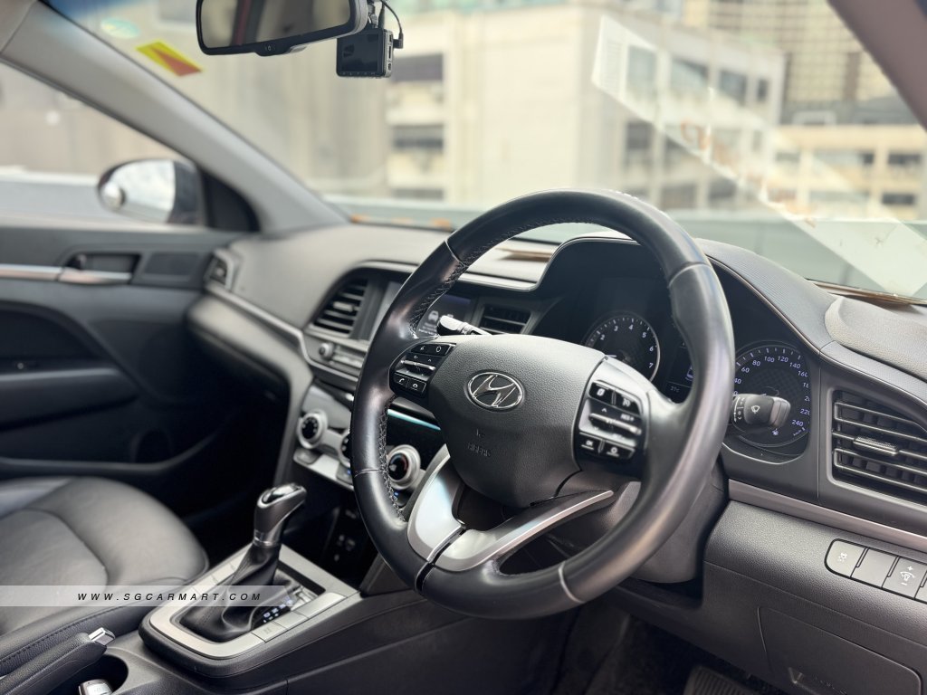 Hyundai Avante 1.6A GLS S
