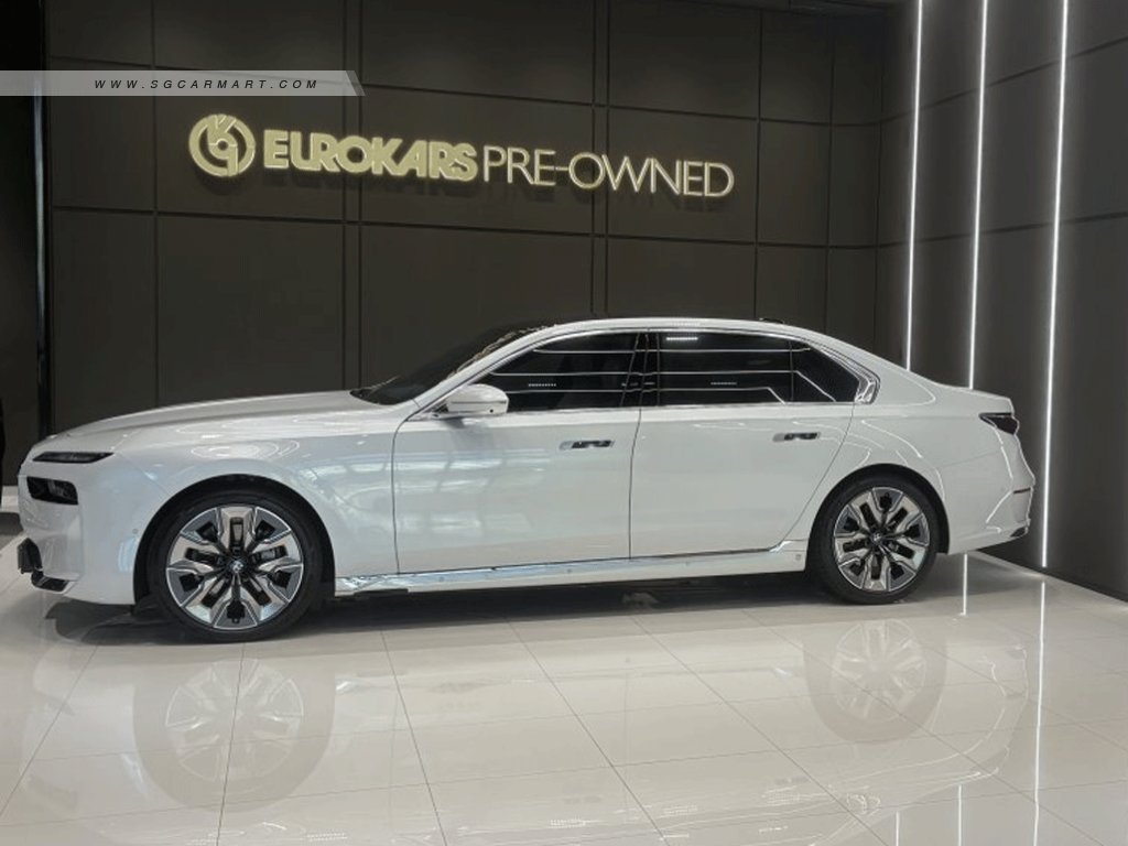 BMW 7 Series 735i Mild Hybrid Gran Lusso Edition