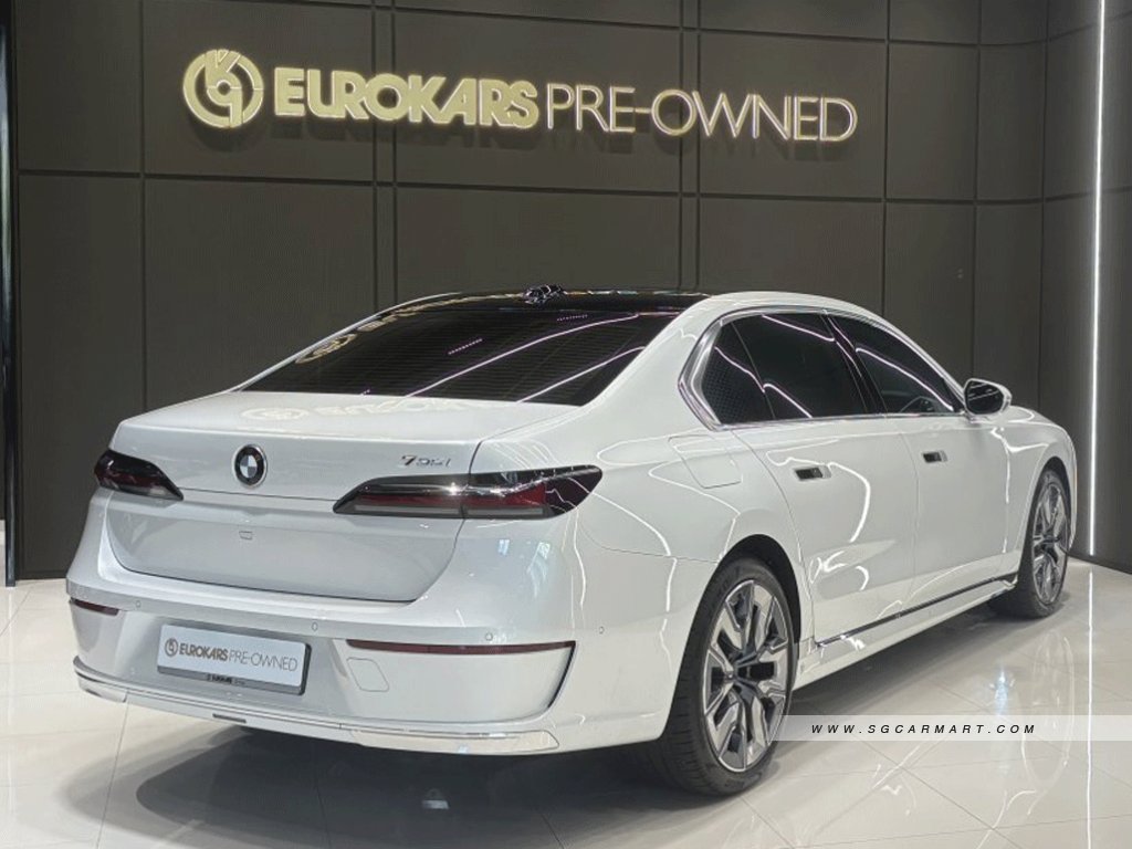 BMW 7 Series 735i Mild Hybrid Gran Lusso Edition