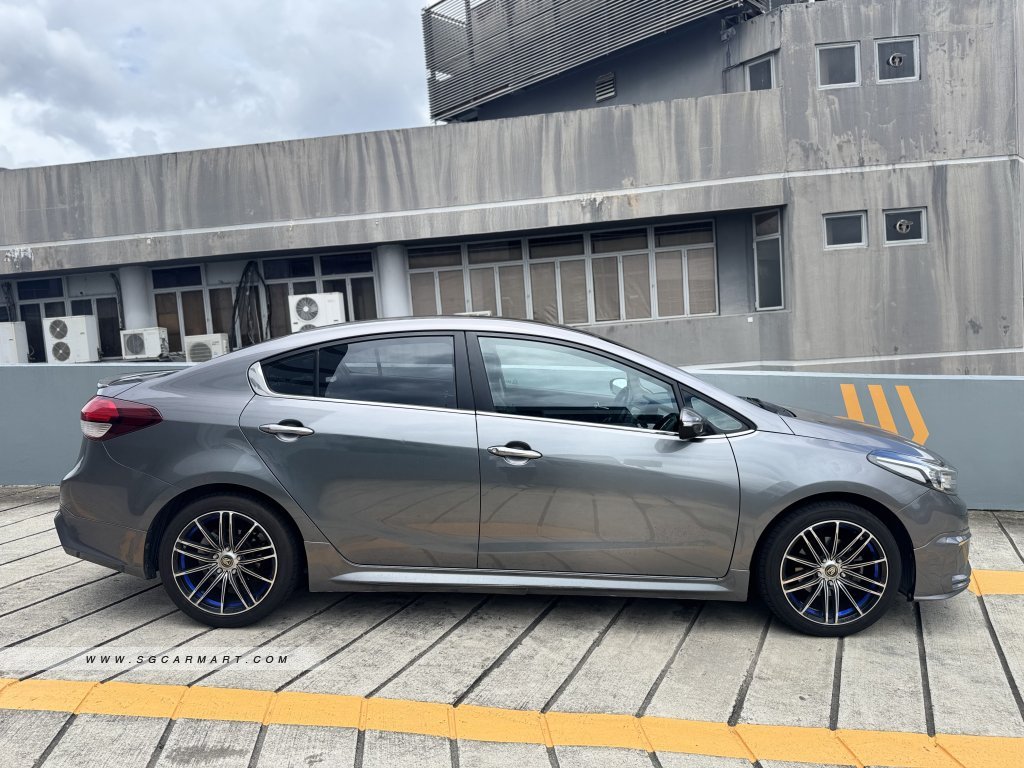 Kia Cerato K3 1.6A Sunroof