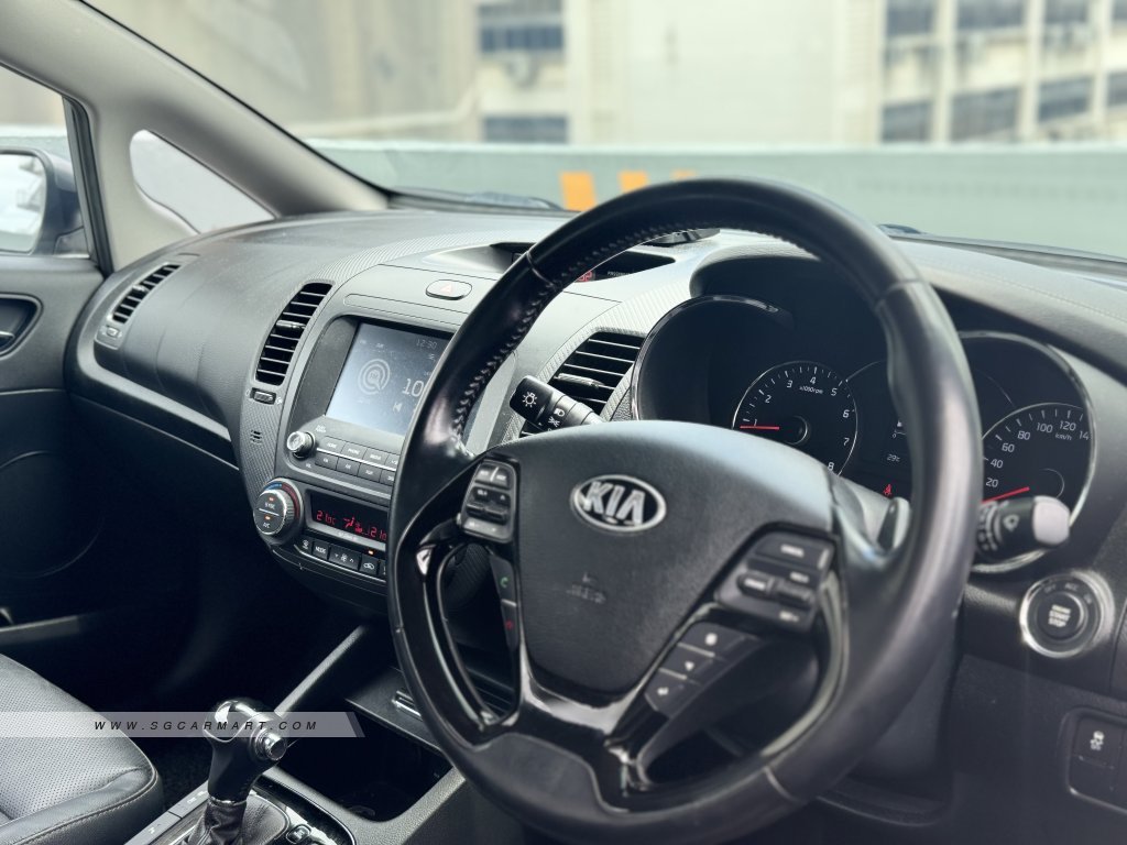 Kia Cerato K3 1.6A Sunroof