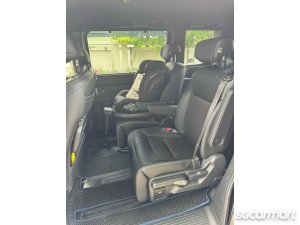 Honda Stepwagon Hybrid Spada 2.0A e-HEV