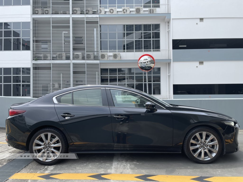 Mazda 3 Mild Hybrid 1.5A Elegance Sunroof