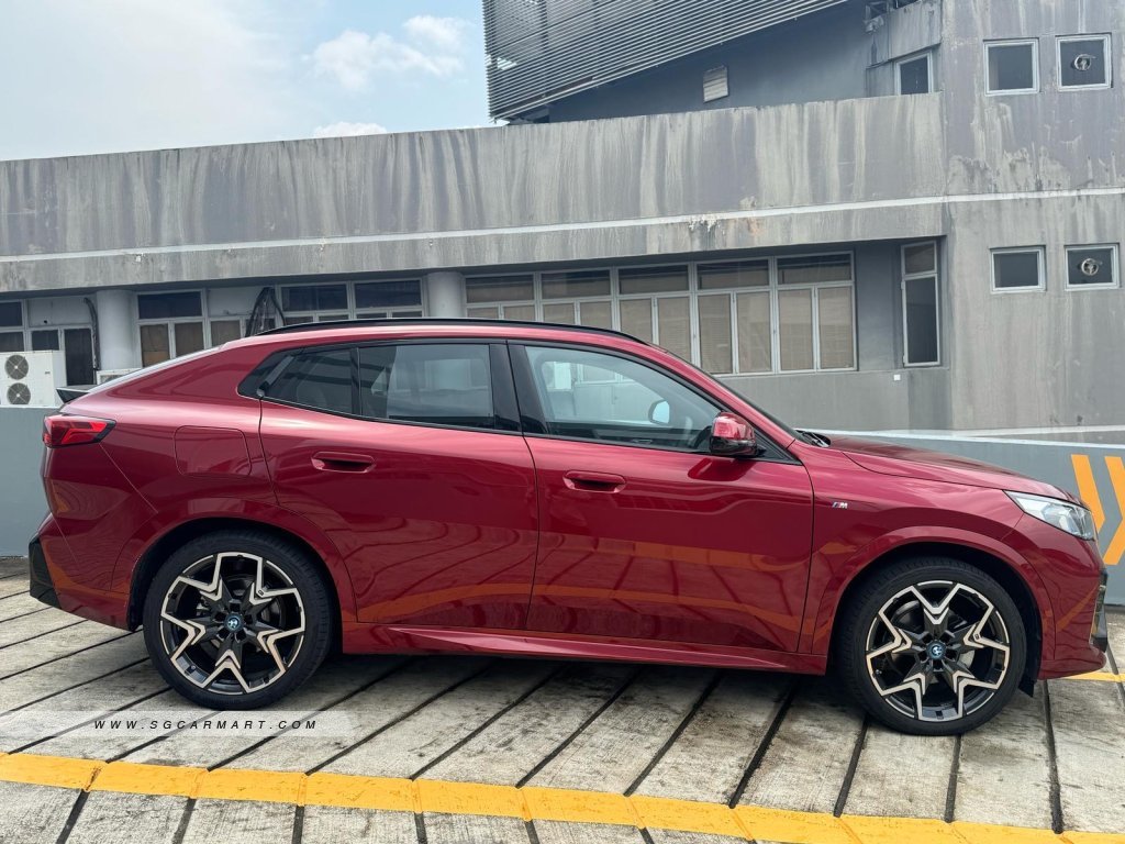 BMW iX2 Electric eDrive20 M-Sport