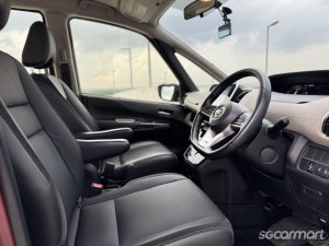 Nissan Serena e-POWER Hybrid 1.2A Highway Star Premium