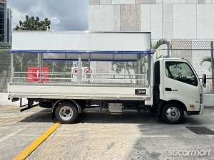 Hino XZU710R