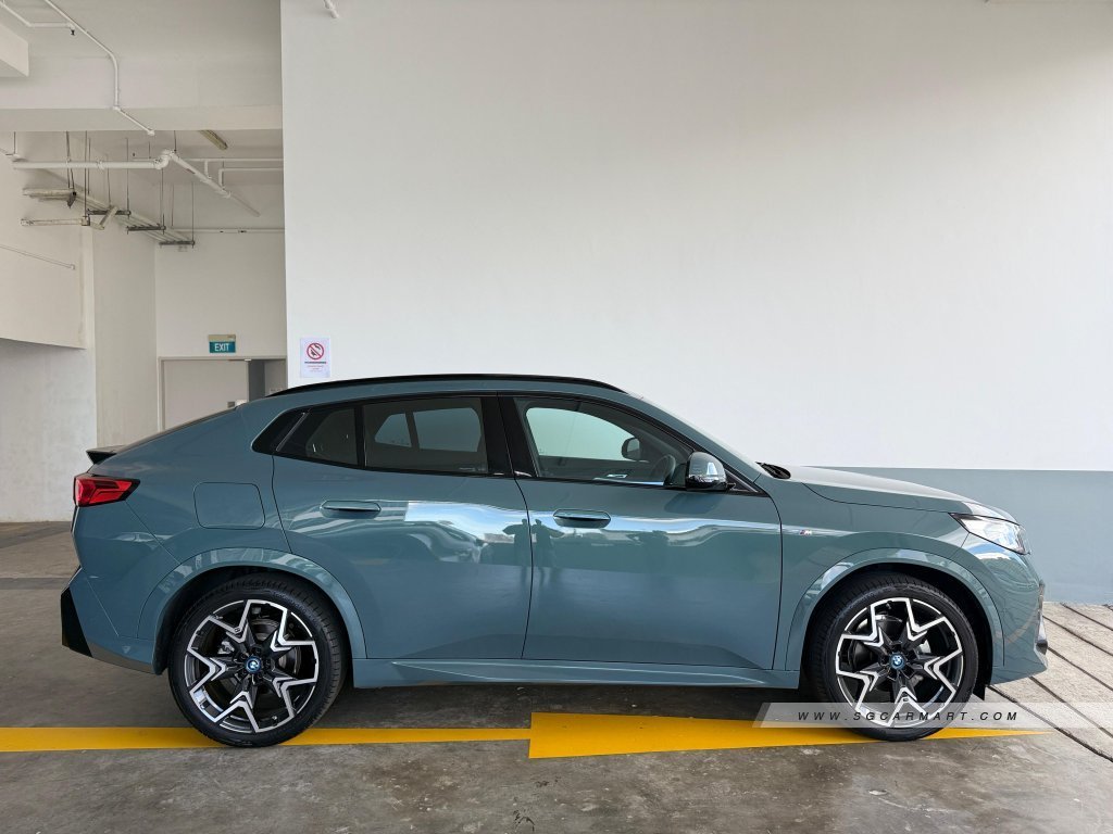 BMW iX2 Electric eDrive20 M-Sport