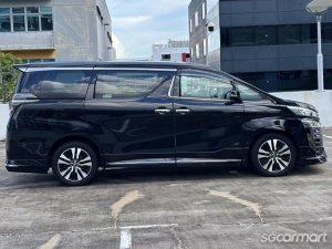Toyota Vellfire 2.5A Elegance Moonroof