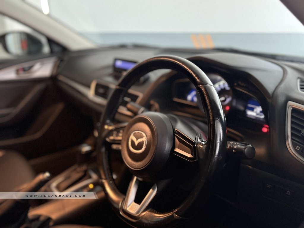 Mazda 3 1.5A Sunroof