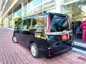 Toyota Noah Hybrid 1.8A X