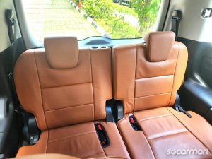 Toyota Noah Hybrid 1.8A X