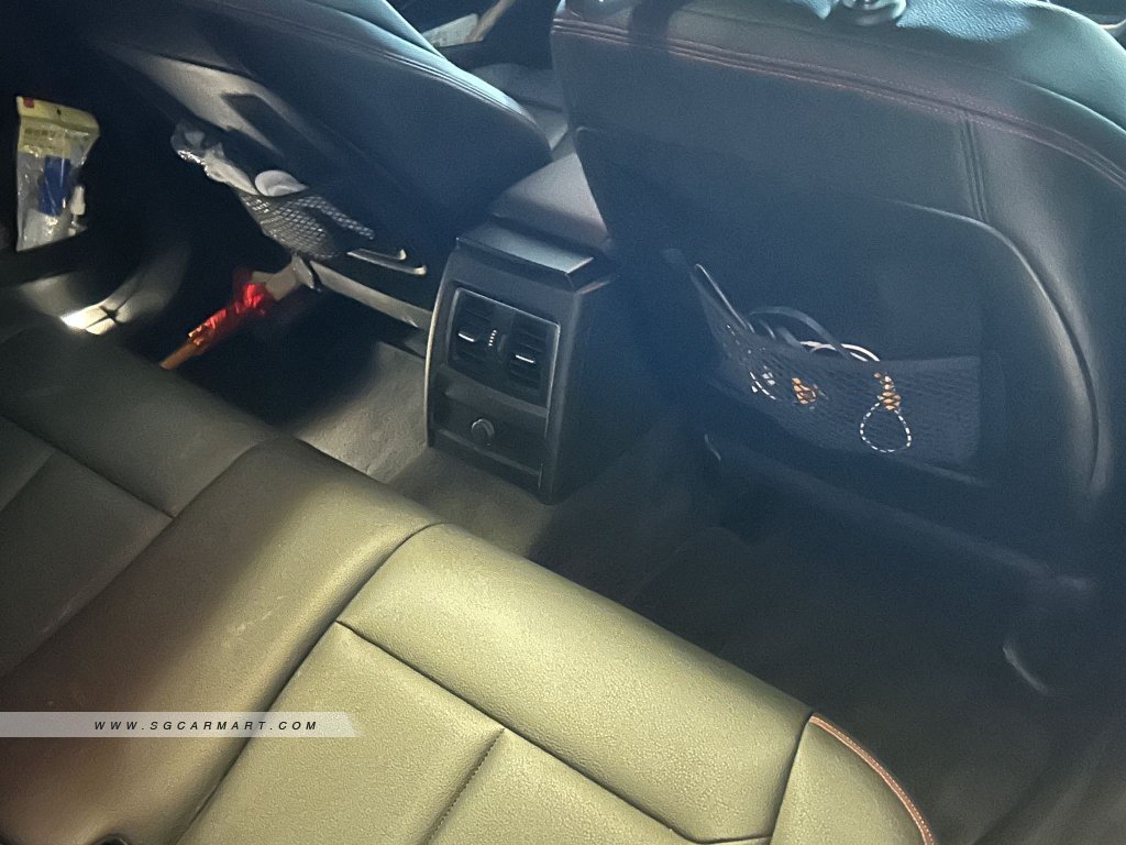 BMW 3 Series 318i