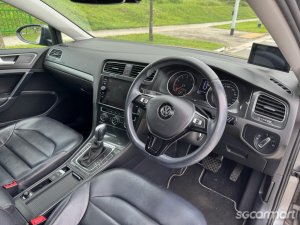 Volkswagen Golf 1.4A TSI Comfortline