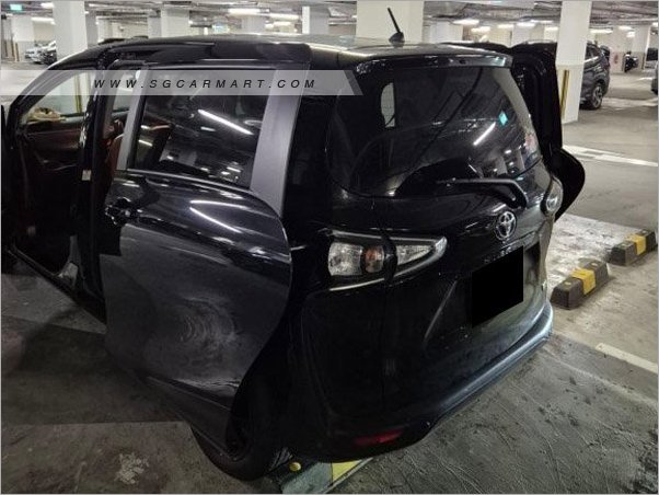 Toyota Sienta Hybrid 1.5A X