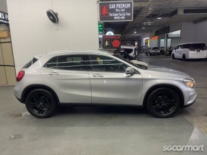 Mercedes-Benz GLA-Class GLA180 (New 10-yr COE)
