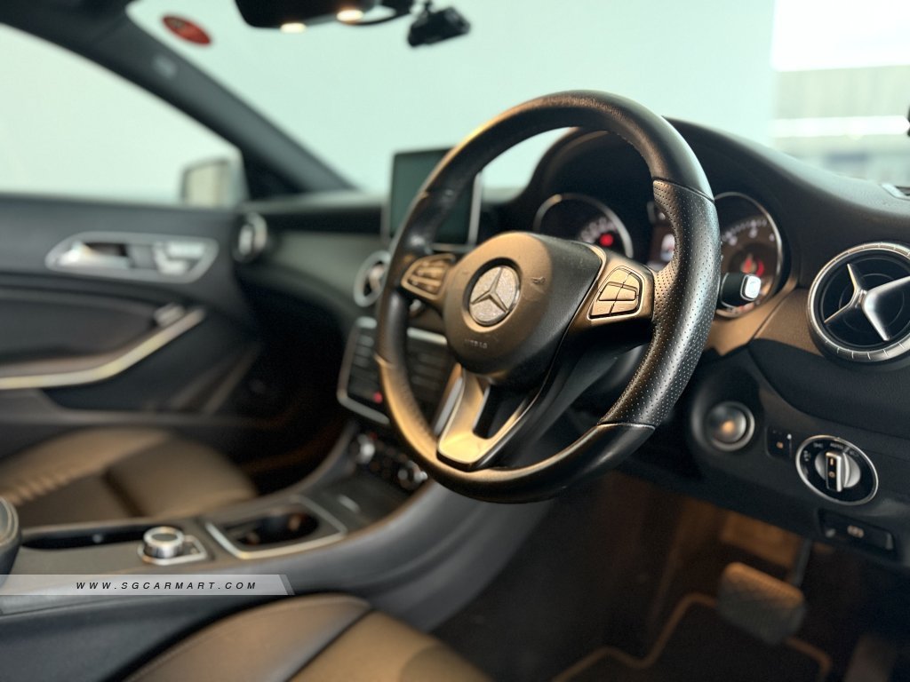 Mercedes-Benz CLA-Class CLA180