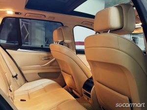 BMW 5 Series 528i Touring Sunroof (COE till 12/2031)