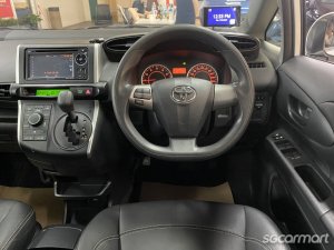 Toyota Wish 1.8A Elegance
