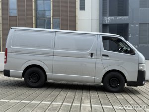 Toyota Hiace 3.0M (New 5-yr COE)