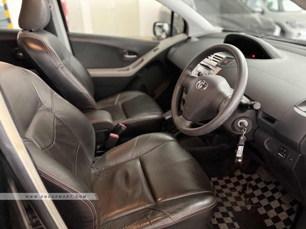 Toyota Yaris 1.5A E (COE till 10/2028)