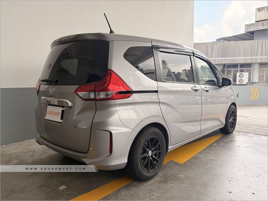 Honda Freed Hybrid 1.5A G