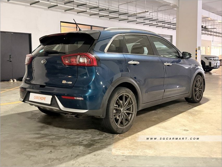 Kia Niro Hybrid 1.6A GDi DCT Sunroof