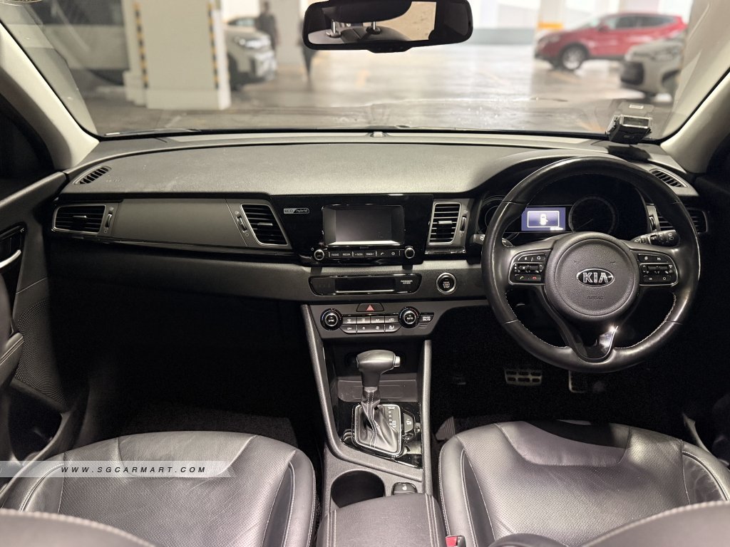 Kia Niro Hybrid 1.6A GDi DCT Sunroof