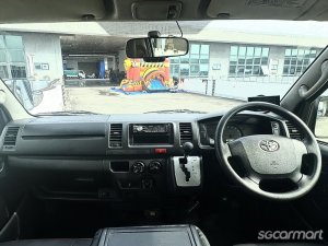 Toyota Hiace Commuter 3.0A DX (COE till 04/2030)