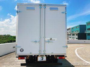 Mitsubishi Fuso Canter FEB21