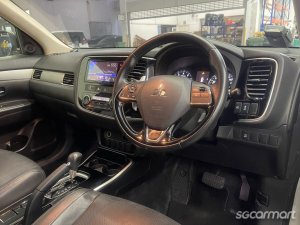 Mitsubishi Outlander 2.0A