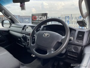 Toyota Hiace 3.0M DX (New 5-yr COE)