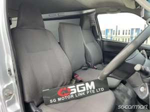 Toyota Hiace 3.0M DX (New 5-yr COE)